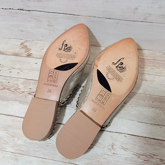 Free People NWOB Studded Newport Flats in metallic leather EU36 - Picture 7 of 13